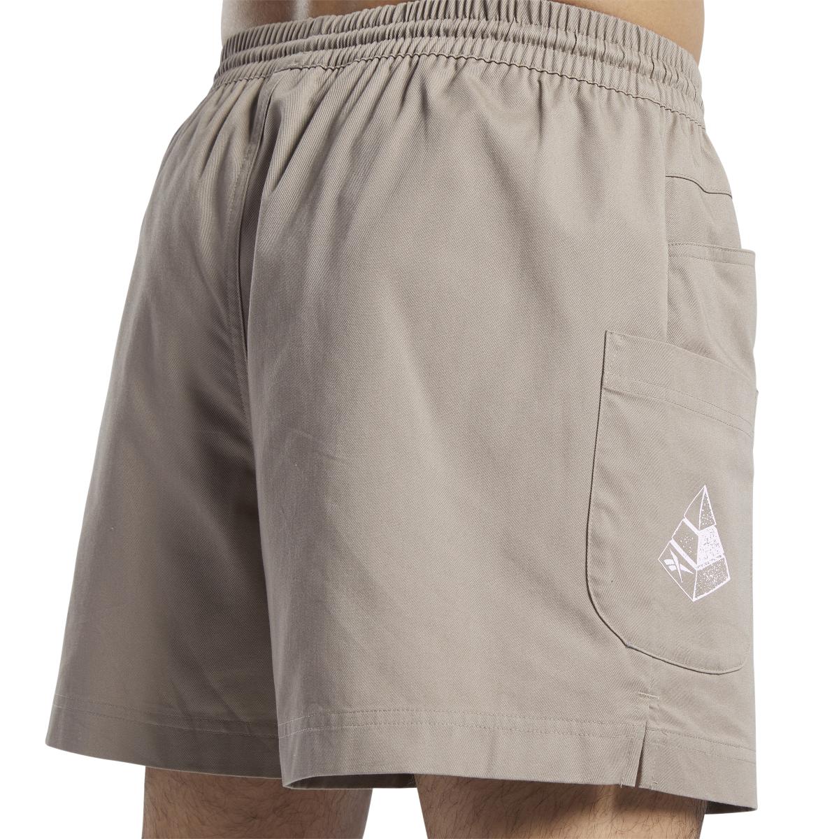product/r/e/reebok_ht8174_8_apparel_on_model_detail_view_3_white.jpg