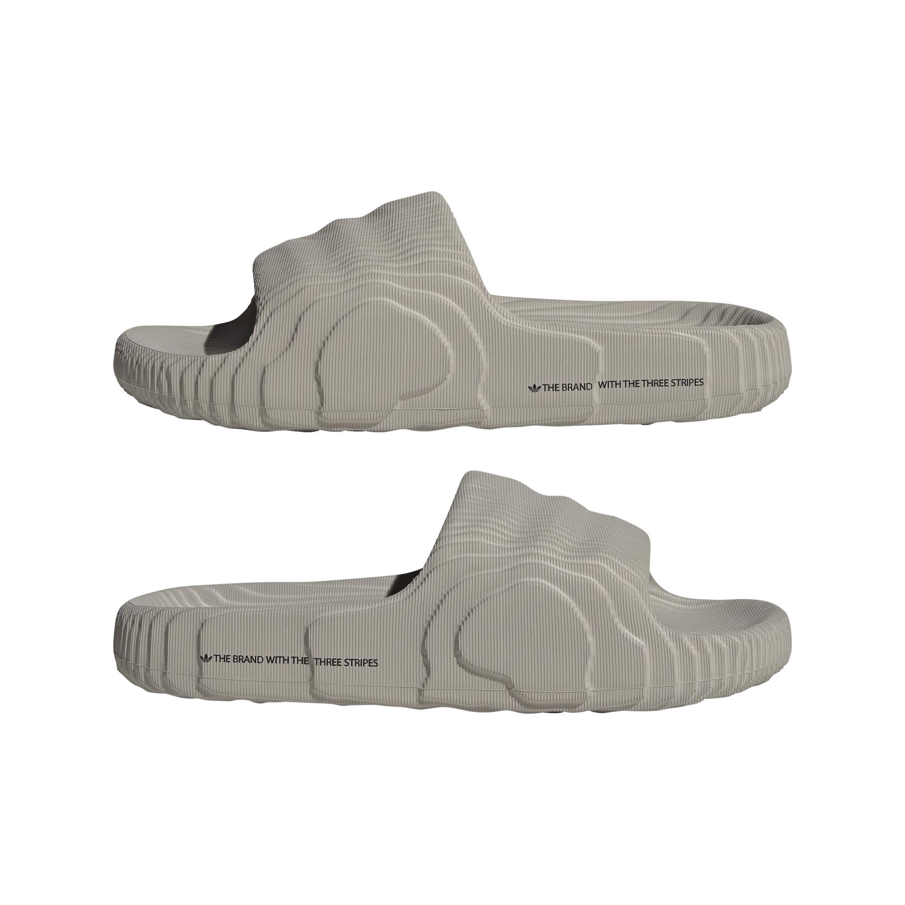 product/a/d/adidas_hq4670_10_footwear_photography_mirrored_pair_view_white.jpg