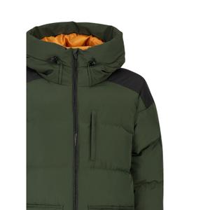 63752001-516-piumino-protest-follow-kale-green