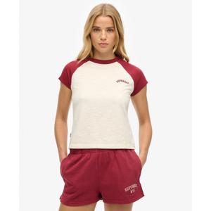 w1011227a-f1p-t-shirt-in-cotone-biologico-con-maniche-raglan-e-logo-donna-superdry-essential-bianco-avorio-rosso-borgogna